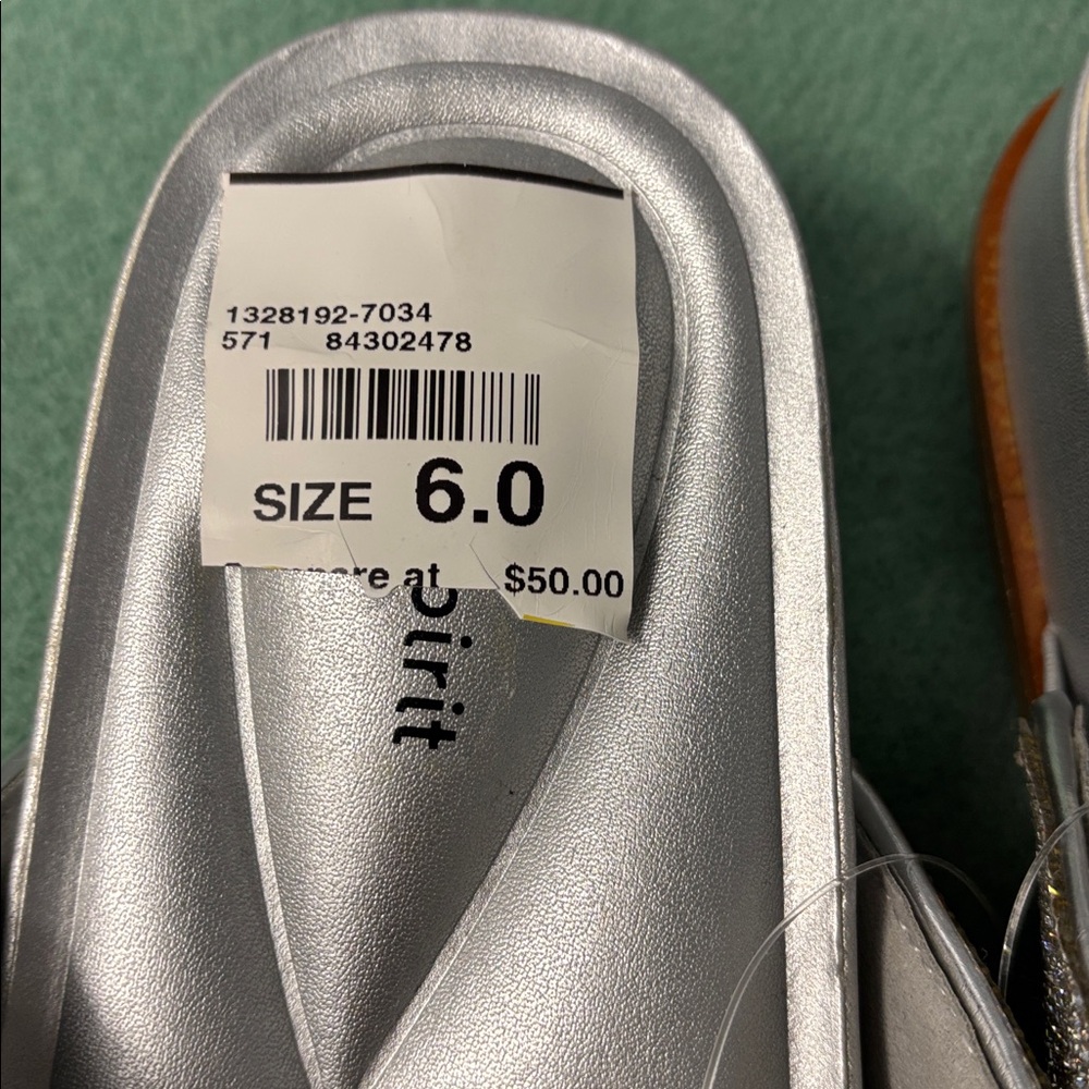 NWT Easy Spirit SEJUDY’s Glittering Silver Slip On Sandals Criss Cross Straps 6 - Picture 10 of 16
